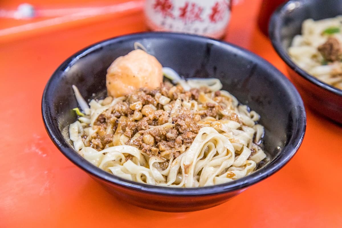 最近好想吃意麵!全台7家40年起跳老麵攤:南投票選第1名、鹽水宵夜首選 最近好想吃意麵!全台7家40年起跳老麵攤:南投票選第1名、鹽水宵夜首選