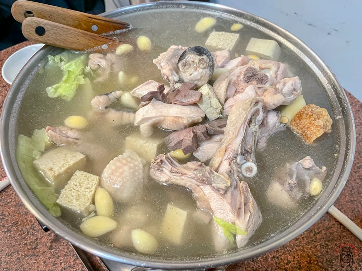 冬天暖胃!台南進補美食內行人必點「胡椒白菜雞」,乾炒三杯雞重口味會愛 冬天暖胃!台南進補美食內行人必點「胡椒白菜雞」,乾炒三杯雞重口味會愛