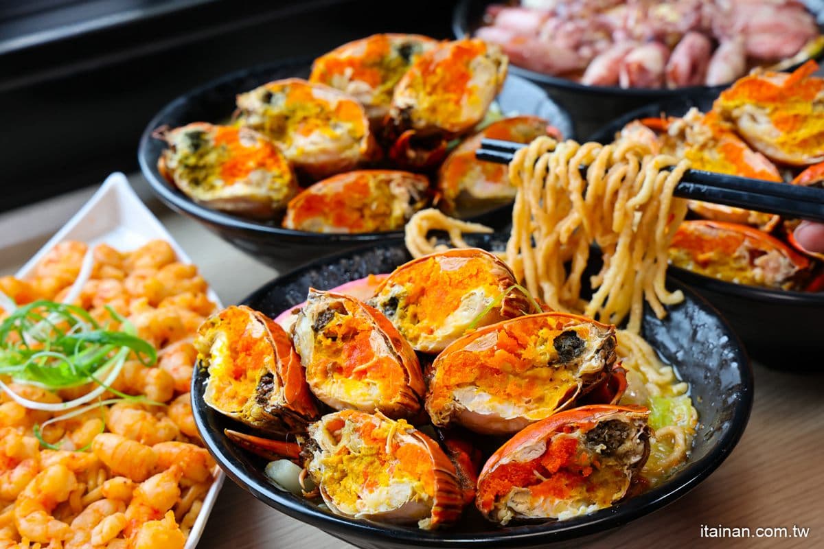 【新開店】台南意麵無極限!新年搶吃浮誇紅蟳蟹黃,巨無霸花枝直接給整尾 【新開店】台南意麵無極限!新年搶吃浮誇紅蟳蟹黃,巨無霸花枝直接給整尾