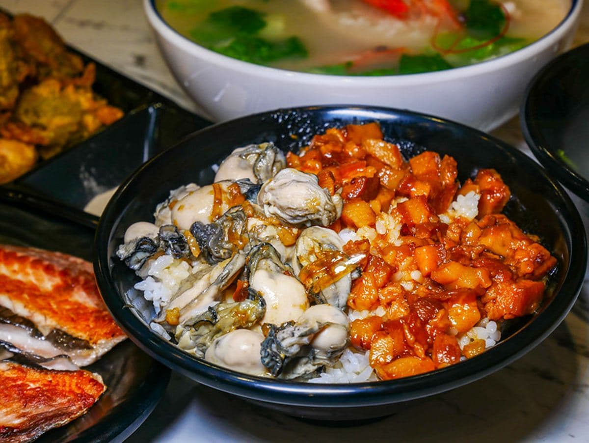 蚵仔控快衝!澎派「蚵仔滷肉飯」台北吃得到,酥炸蚵仔用料超豪邁 蚵仔控快衝!澎派「蚵仔滷肉飯」台北吃得到,酥炸蚵仔用料超豪邁