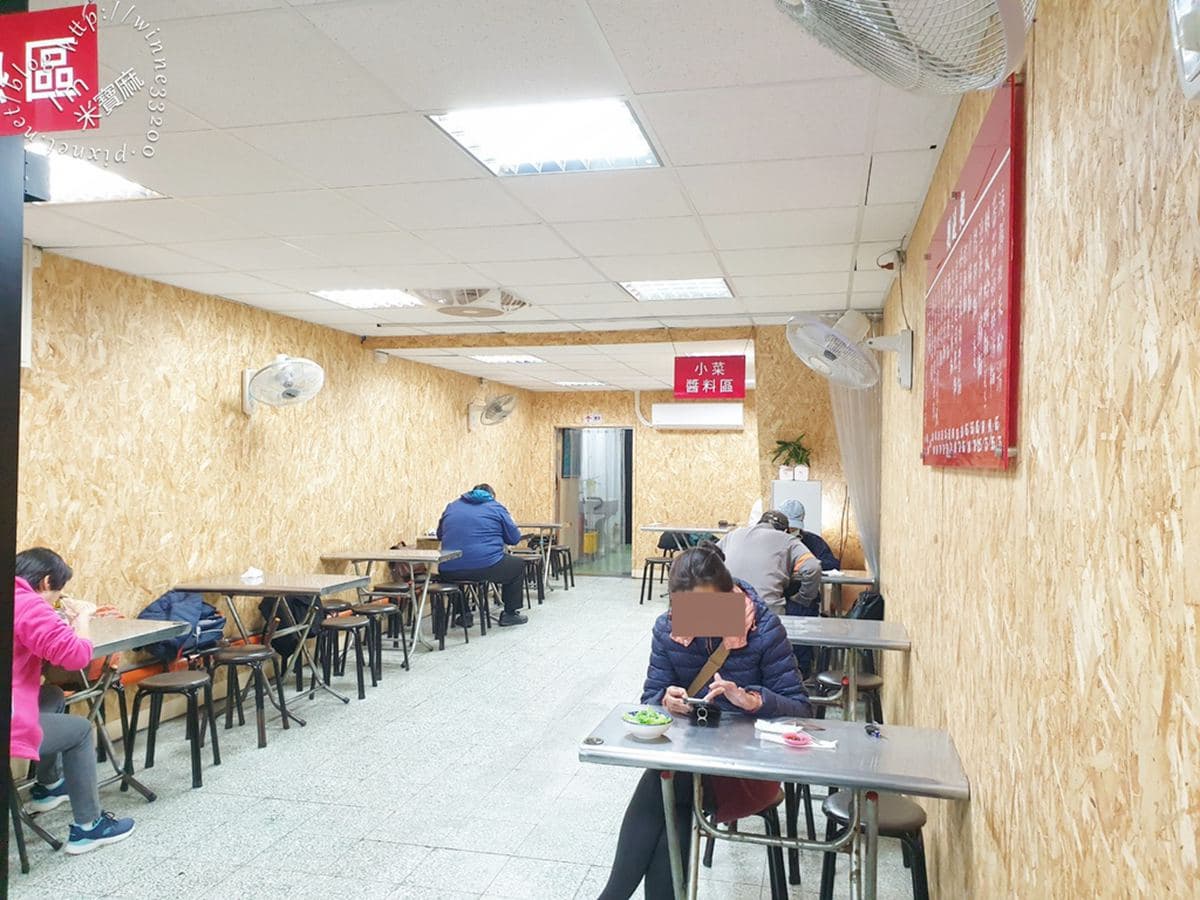 在地人激推!新店小吃「三色飯」1碗有多種吃法,塔香辣肉醬加皮蛋香氣獨特 在地人激推!新店小吃「三色飯」1碗有多種吃法,塔香辣肉醬加皮蛋香氣獨特