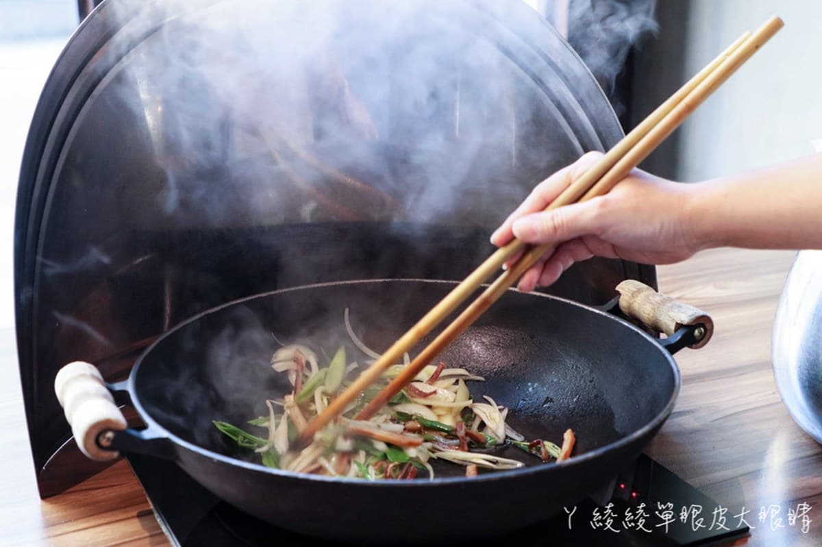 海鮮控搶吃!新竹「超霸氣海鮮鍋」只賣到1月底,滿滿鮑魚、象拔蚌嗑到爽 海鮮控搶吃!新竹「超霸氣海鮮鍋」只賣到1月底,滿滿鮑魚、象拔蚌嗑到爽