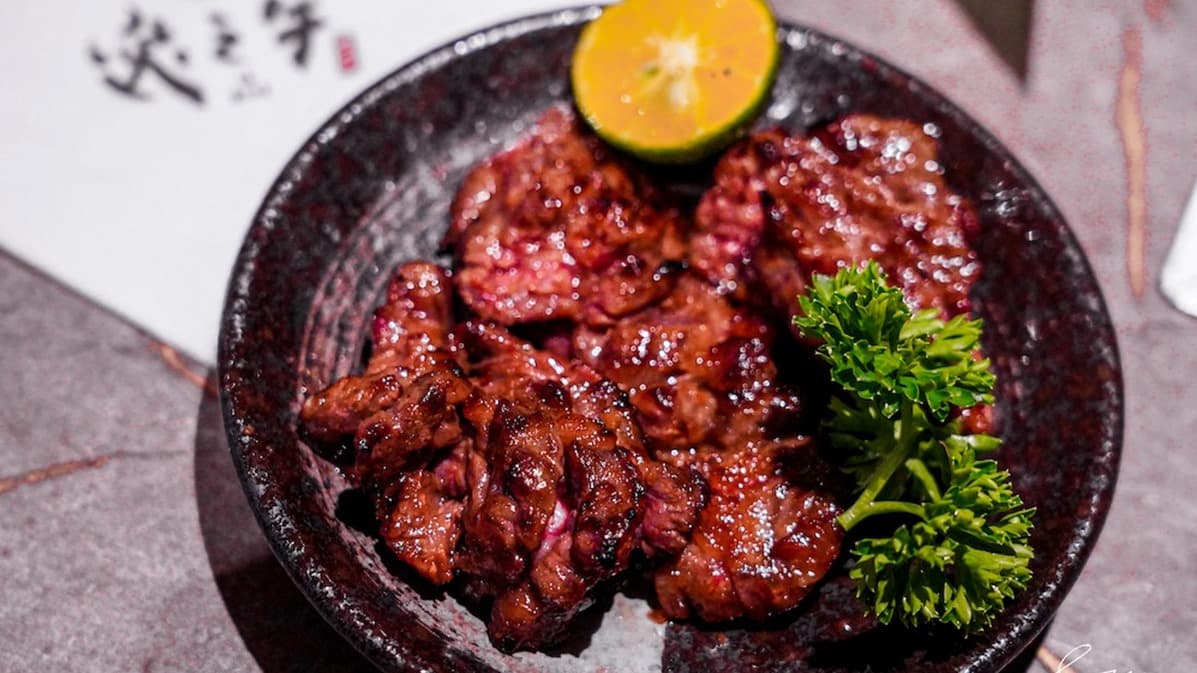 逸之牛 熟成炸牛燒肉台中精誠店