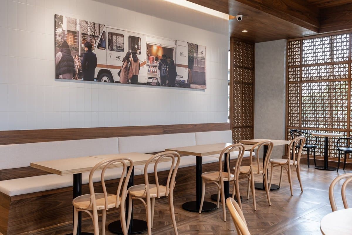 日本冠軍「REC COFFEE」2號店打卡!「海外首間路面店」限定輕食、禪風設計超有FU 日本冠軍「REC COFFEE」2號店打卡!「海外首間路面店」限定輕食、禪風設計超有FU