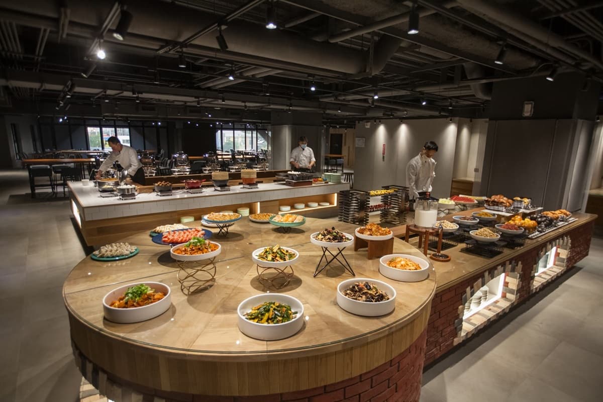 【新開店】全台唯一星巴克喝到飽!台中最大親子飯店,必拍星際樂園主題樓層 【新開店】全台唯一星巴克喝到飽!台中最大親子飯店,必拍星際樂園主題樓層
