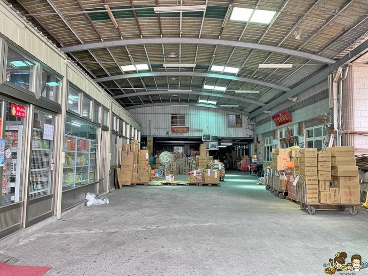 年節採買必衝!南部最狂雜貨店超甜批發價,上千種古早味、日韓零食買到手軟 年節採買必衝!南部最狂雜貨店超甜批發價,上千種古早味、日韓零食買到手軟