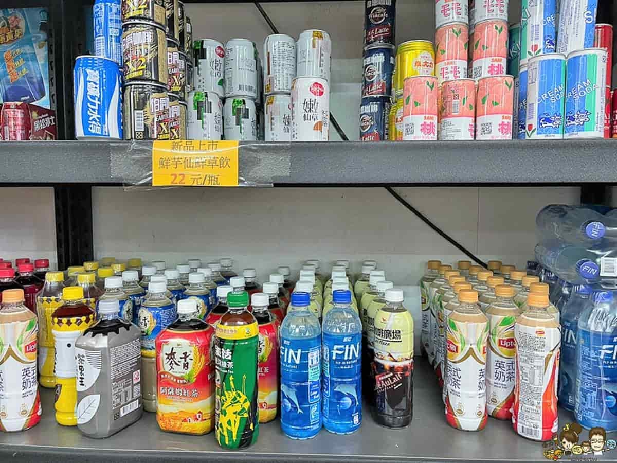 年節採買必衝!南部最狂雜貨店超甜批發價,上千種古早味、日韓零食買到手軟 年節採買必衝!南部最狂雜貨店超甜批發價,上千種古早味、日韓零食買到手軟