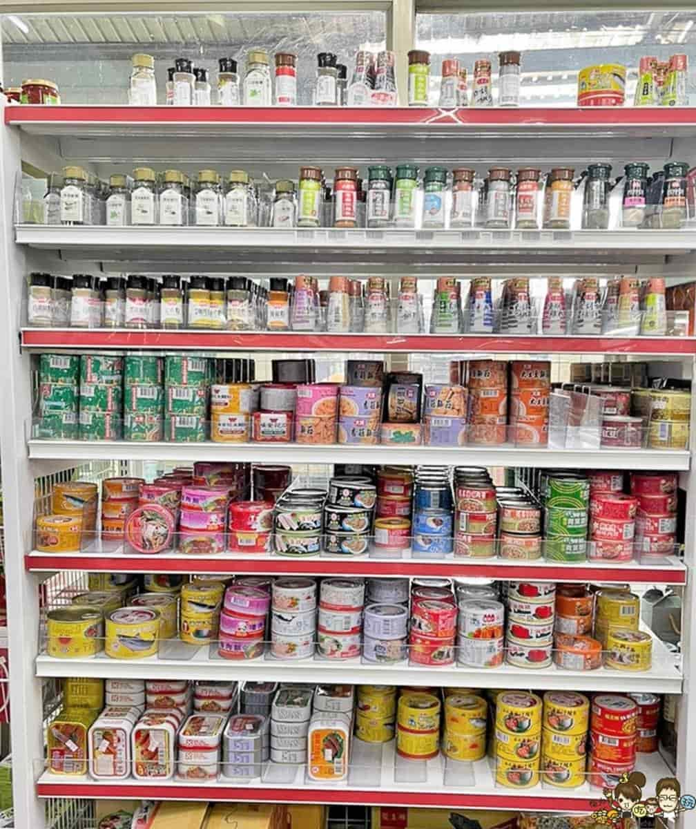 年節採買必衝!南部最狂雜貨店超甜批發價,上千種古早味、日韓零食買到手軟 年節採買必衝!南部最狂雜貨店超甜批發價,上千種古早味、日韓零食買到手軟