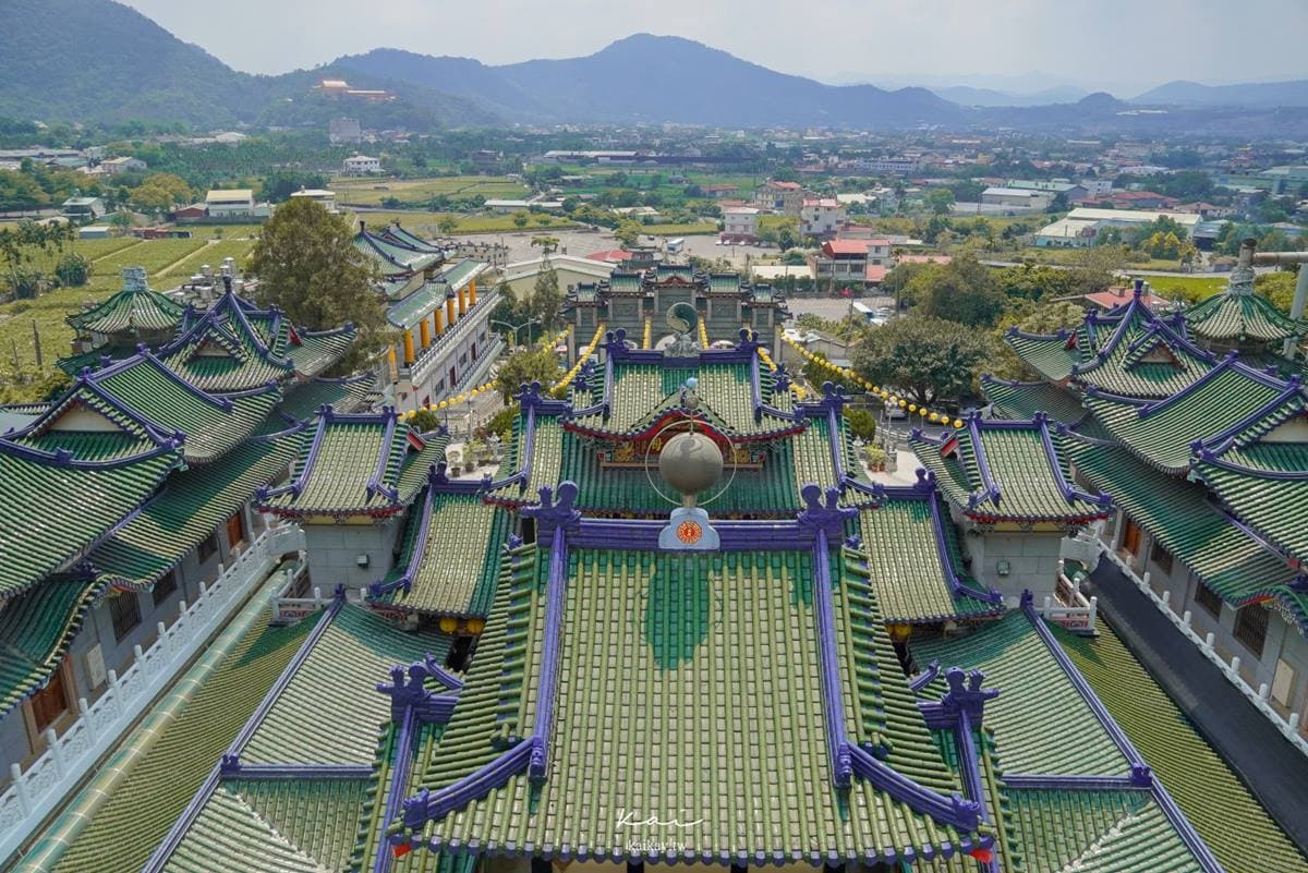 不只日月潭!南投6大美拍祕境:全台唯一迴旋瀑布、最長吊橋、宛如置身日本 IG熱搜!北中南6處「偽出國」網美打卡點:超夢幻空中城堡、台版青瓦台