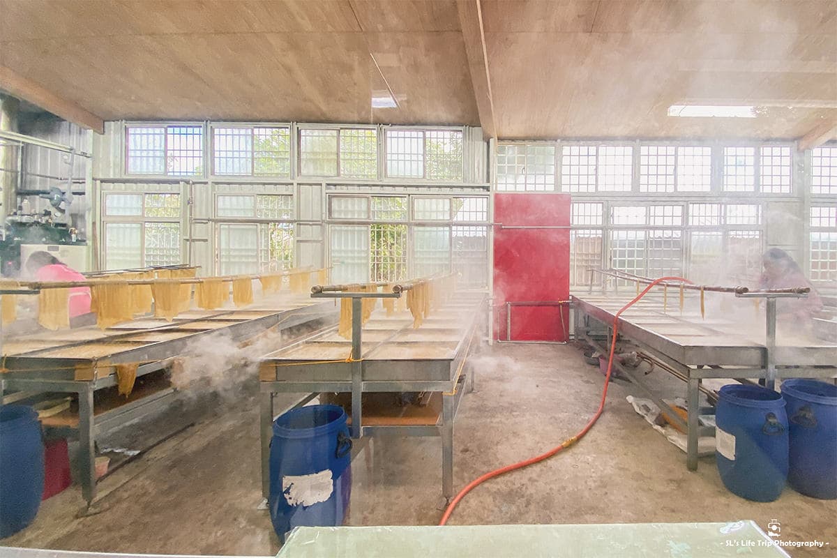 50年豆皮工廠裡吃早餐?在地人最愛現煎「古法豆包」,太晚去小心吃不到 50年豆皮工廠裡吃早餐?在地人最愛現煎「古法豆包」,太晚去小心吃不到