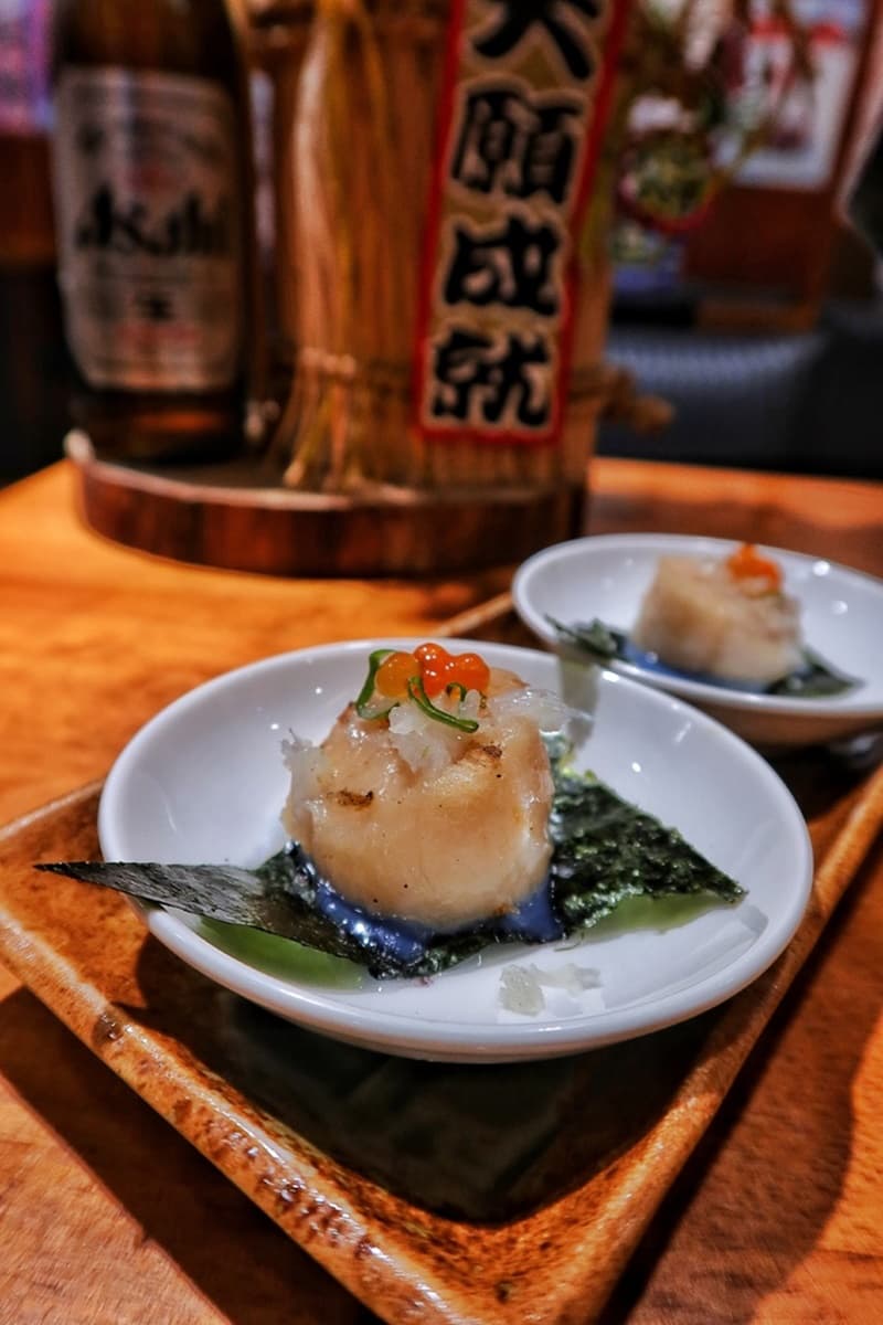網評4.2顆星!板橋「深夜居酒屋」爽嗑手掌大生蠔,浮誇生魚片厚達2公分 網評4.2顆星!板橋「深夜居酒屋」爽嗑手掌大生蠔,浮誇生魚片厚達2公分