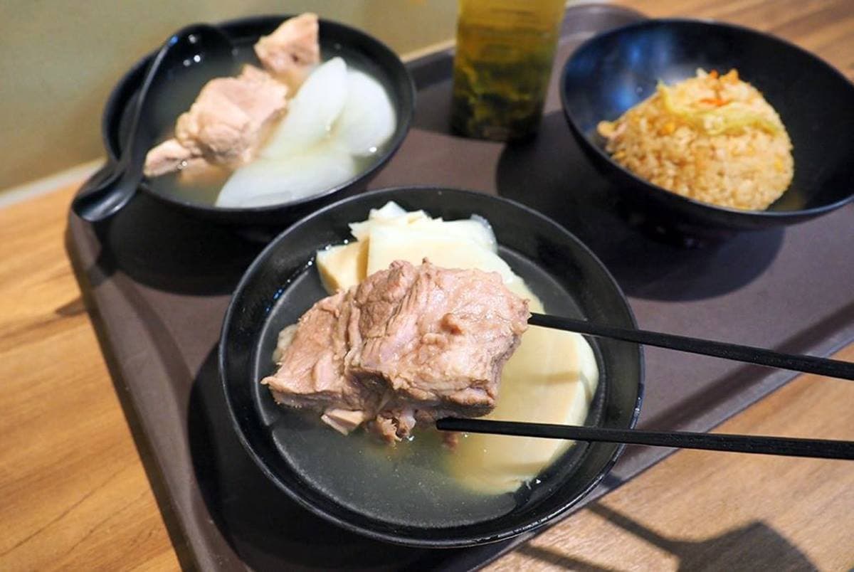 從早餐吃到宵夜!台北6家「24小時不打烊」美食:銷魂半熟滷肉飯、厚切牛雜麵 從早餐吃到宵夜!台北6家「24小時不打烊」美食:銷魂半熟滷肉飯、厚切牛雜麵