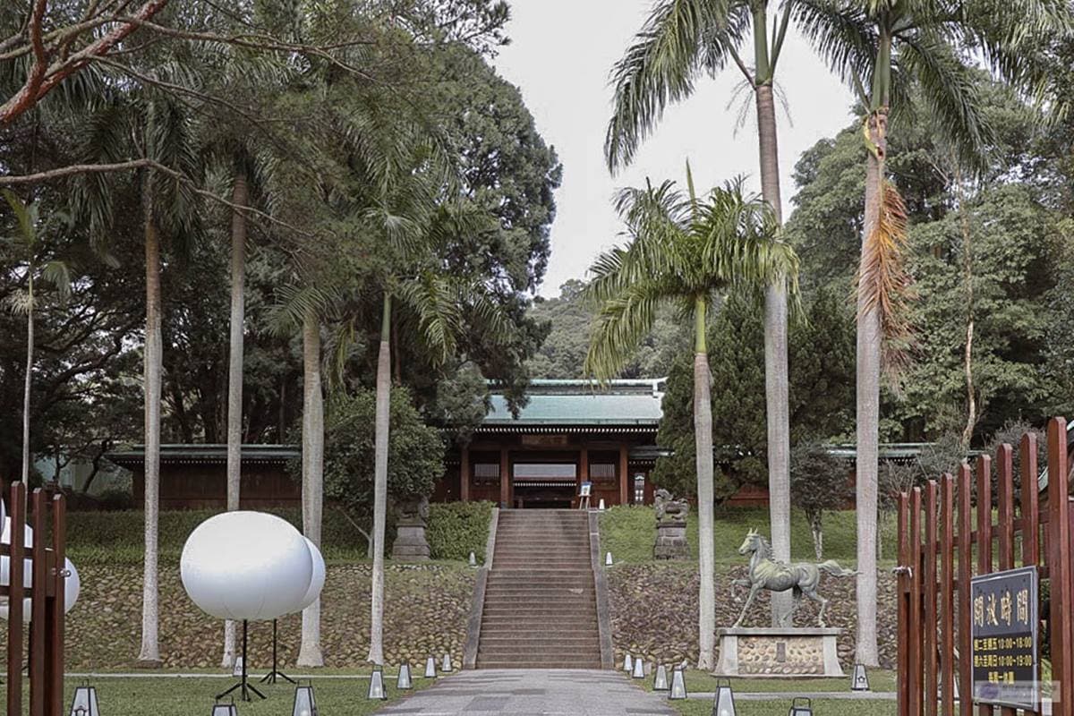 桃園新景點入夜更美!巨型月球降落「日本神社」,還有全台唯一「花手水舍」 桃園新景點入夜更美!巨型月球降落「日本神社」,還有全台唯一「花手水舍」