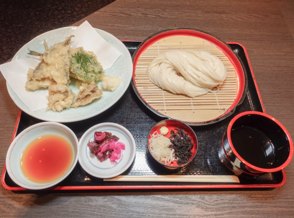稲庭うどんの 無限堂