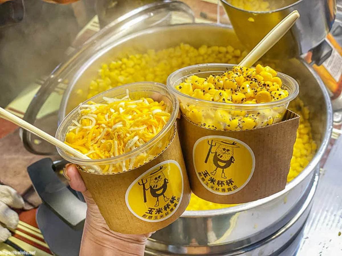 爆漿牽絲太狂!台南大東夜市5家必吃「邪惡美食」:爆滿玉米杯、牽絲起司棒 爆漿牽絲太狂!台南大東夜市5家必吃「邪惡美食」:爆滿玉米杯、牽絲起司棒