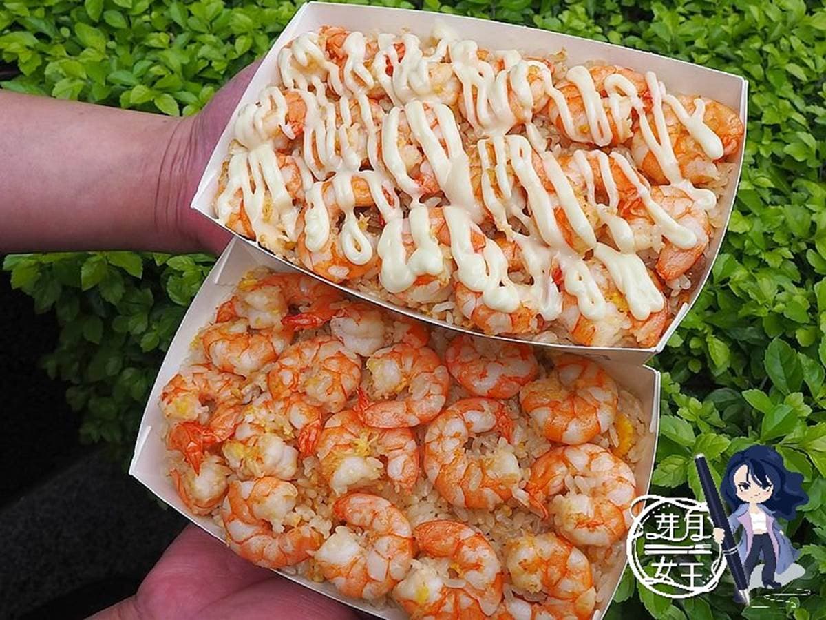 真的蝦爆了!超浮誇「蝦爆炒飯」鋪滿17隻大白蝦,免費喝滿料「蝦頭味噌湯」 真的蝦爆了!超浮誇「蝦爆炒飯」鋪滿17隻大白蝦,免費喝滿料「蝦頭味噌湯」