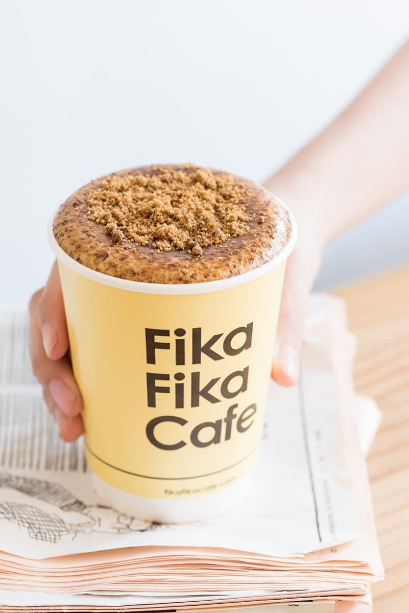 爽拿買一送一券、免費拿鐵!超人氣Fika Fika進駐信義誠品,還能賞101喝咖啡 爽拿買一送一券、免費拿鐵!超人氣Fika Fika進駐信義誠品,還能賞101喝咖啡
