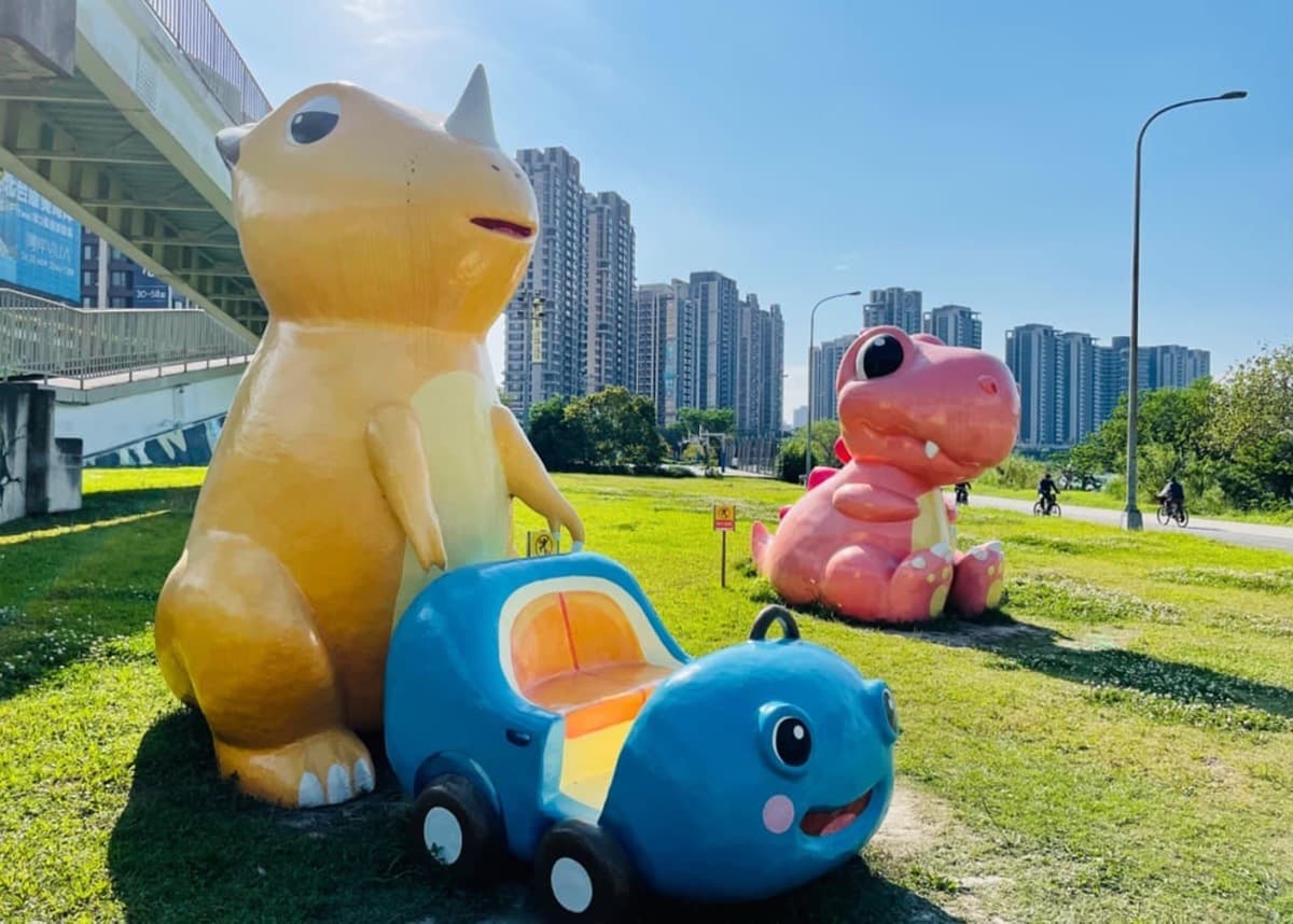 隱藏版侏羅紀公園!打卡3D彩繪牆、超Q粉紅小暴龍,還有摩登原始車可搭 隱藏版侏羅紀公園!打卡3D彩繪牆、超Q粉紅小暴龍,還有摩登原始車可搭