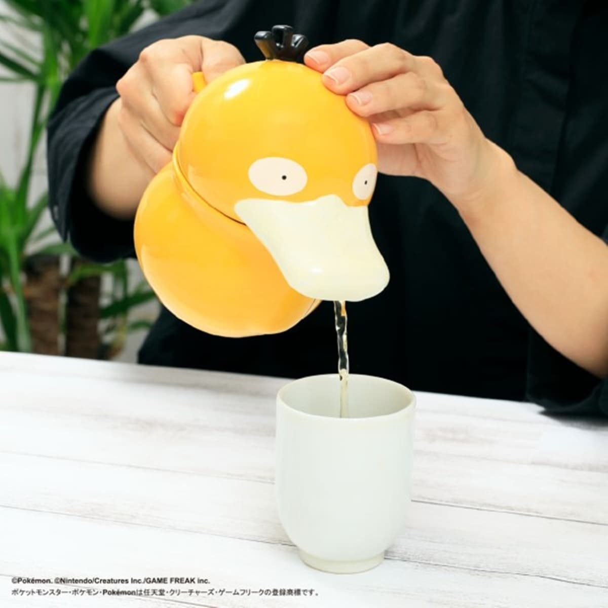 日本夯翻「可達鴨茶壺」秒殺!神還原寶可夢道具,Q萌鴨嘴倒水超療癒 日本夯翻「可達鴨茶壺」秒殺!神還原寶可夢道具,Q萌鴨嘴倒水超療癒