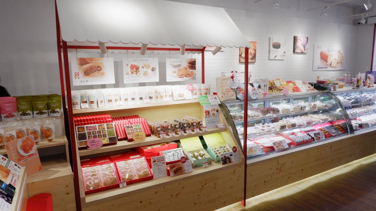 生乳捲100元!亞尼克新門市限定好康:北海道霜淇淋優惠價、康寧餐盤滿額送 生乳捲100元!亞尼克新門市限定好康:北海道霜淇淋優惠價、康寧餐盤滿額送