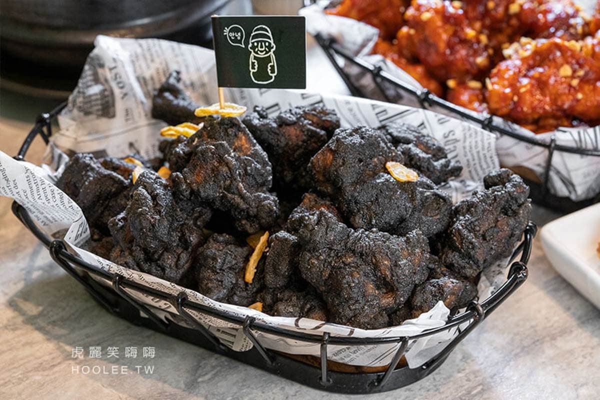 韓國人最愛「黑色炸雞」台灣吃得到!祕製墨魚醬一咬噴汁,打卡還能免費吃 韓國人最愛「黑色炸雞」台灣吃得到!祕製墨魚醬一咬噴汁,打卡還能免費吃