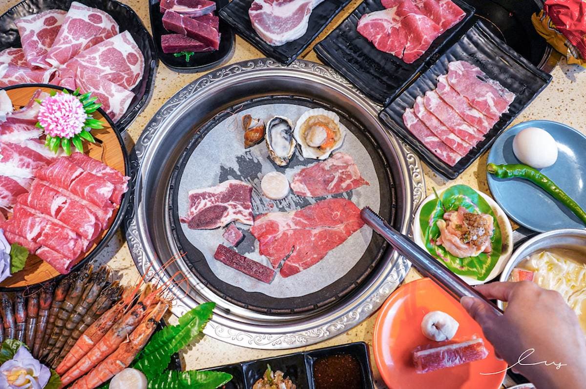 不只壽司可迴轉!北中南5家超夯「迴轉美食」:輸送帶燒肉、199元火鍋放題 不只壽司可迴轉!北中南5家超夯「迴轉美食」:輸送帶燒肉、199元火鍋放題