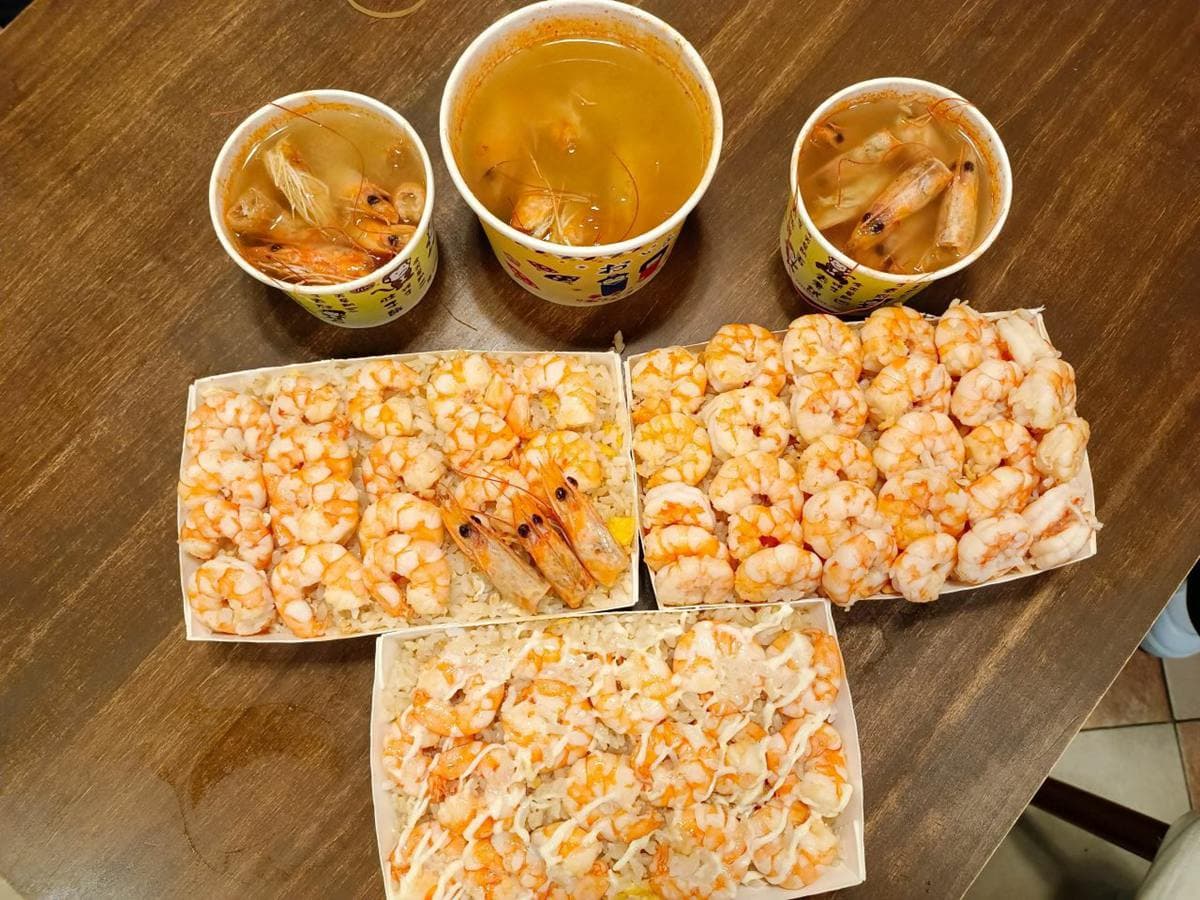 滿到蓋不上!5家爆量系炒飯:鋪滿30隻白蝦、碗公炒飯最低55元、超狂燒肉山 滿到蓋不上!5家爆量系炒飯:鋪滿30隻白蝦、碗公炒飯最低55元、超狂燒肉山