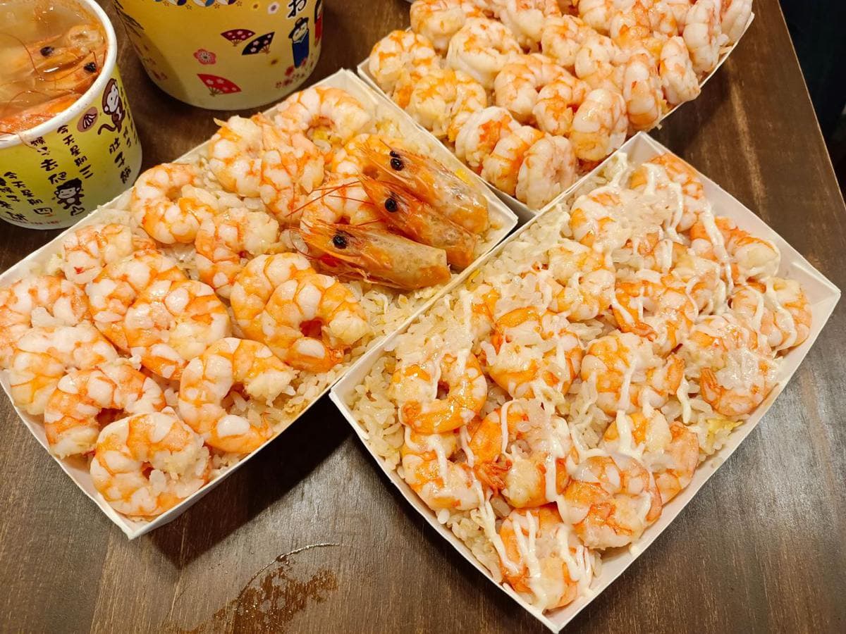 滿到蓋不上!5家爆量系炒飯:鋪滿30隻白蝦、碗公炒飯最低55元、超狂燒肉山 滿到蓋不上!5家爆量系炒飯:鋪滿30隻白蝦、碗公炒飯最低55元、超狂燒肉山