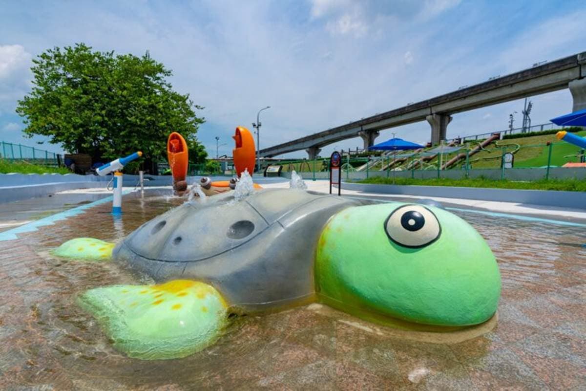 全台最大「海世界水樂園」4/3登場!免費暢玩7大設施,搶拍巨型海龜、螃蟹 全台最大「海世界水樂園」4/3登場!免費暢玩7大設施,搶拍巨型海龜、螃蟹