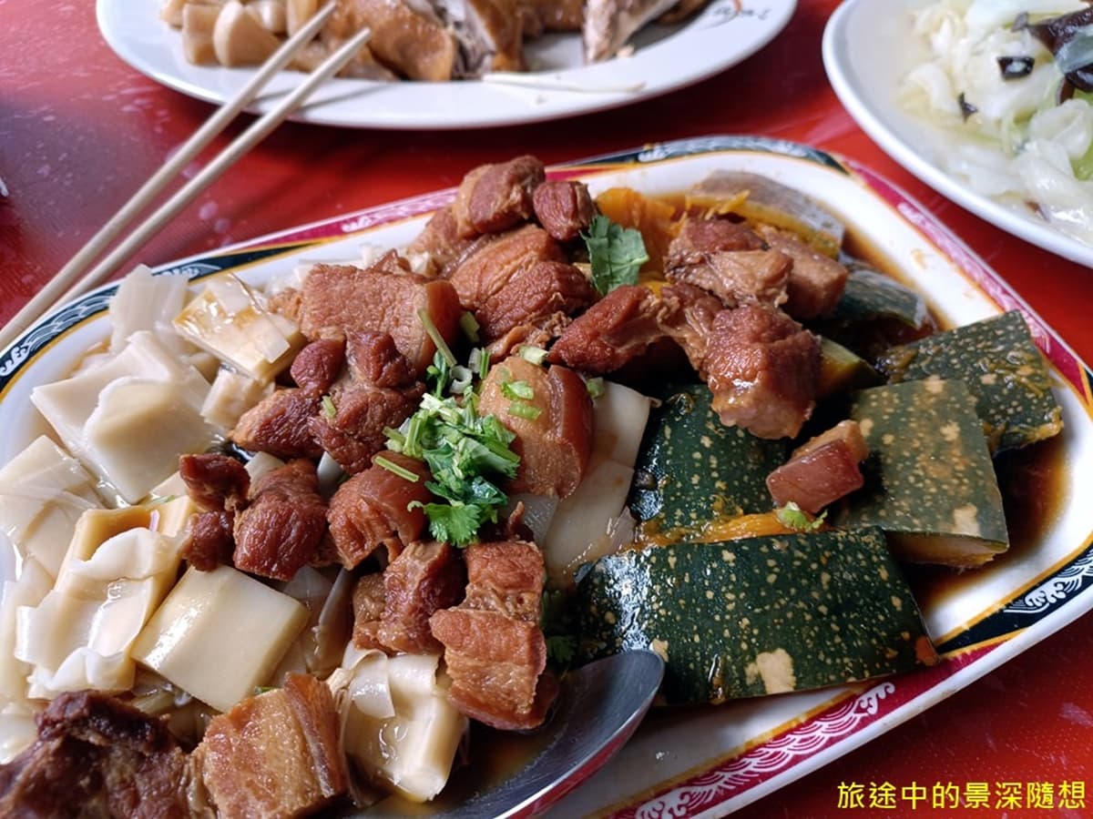 紫藤花棚旁嗑好料!高CP值「無菜單料理」1人只要300元,還能賞超夢幻花海 紫藤花棚旁嗑好料!高CP值「無菜單料理」1人只要300元,還能賞超夢幻花海