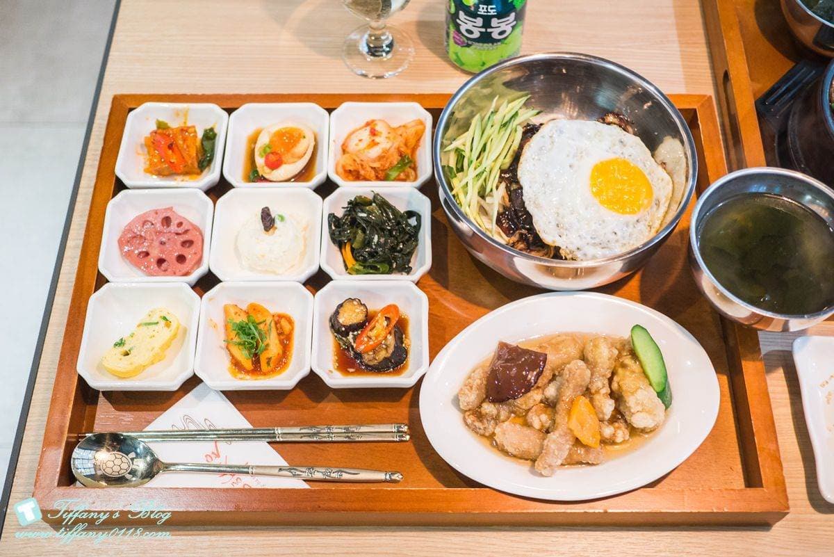 IG狂洗版!北中南5家超吸睛「九宮格美食」:浮誇草莓拼盤、限定版港式點心 IG狂洗版!北中南5家超吸睛「九宮格美食」:浮誇草莓拼盤、限定版港式點心