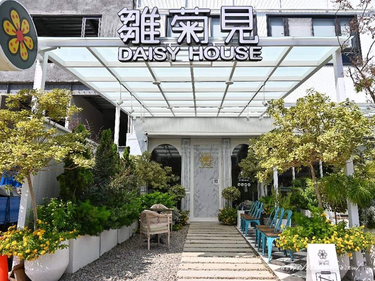 少女心秒噴發!台中森林系網美店「抹茶季」開跑,萌熊變身鬆餅塔、抹茶奶霜 少女心秒噴發!台中森林系網美店「抹茶季」開跑,萌熊變身鬆餅塔、抹茶奶霜