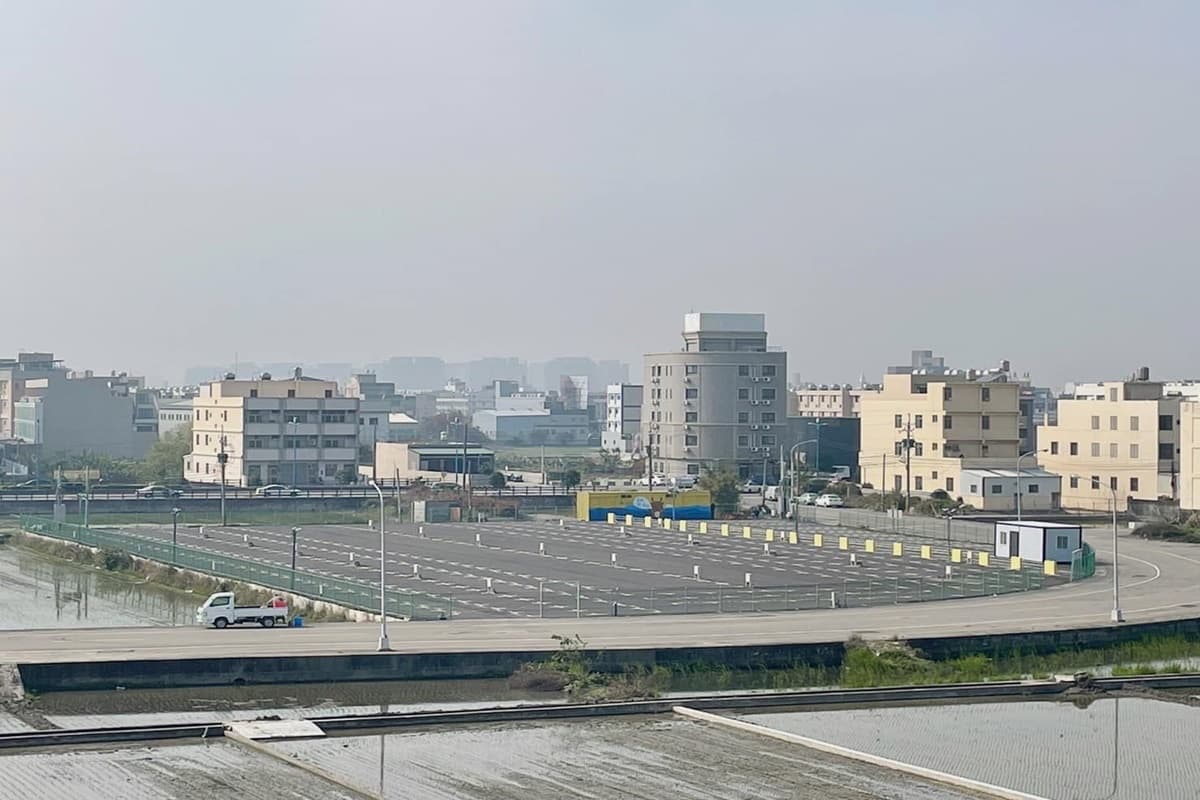 台中海線最大夜市!占地2200坪「鹿峰夜市」4/22開幕,170個攤商超好逛 台中海線最大夜市!占地2200坪「鹿峰夜市」4/22開幕,170個攤商超好逛