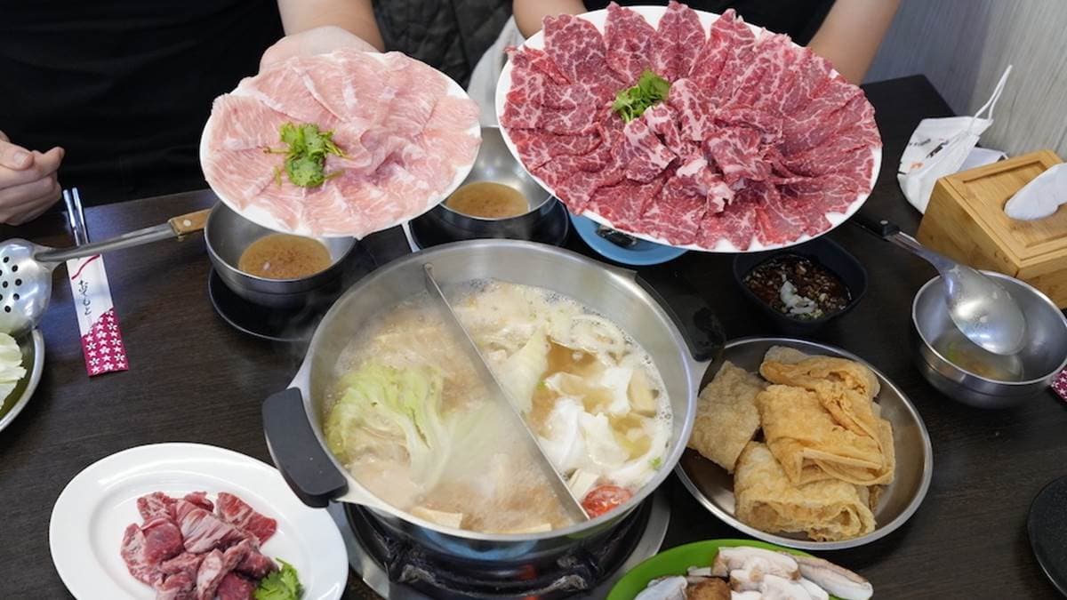 屏東宵夜推薦18家!深夜炭烤饅頭、老字號汕頭火鍋、千層臭豆腐 圖片提供:算命的說我很愛吃