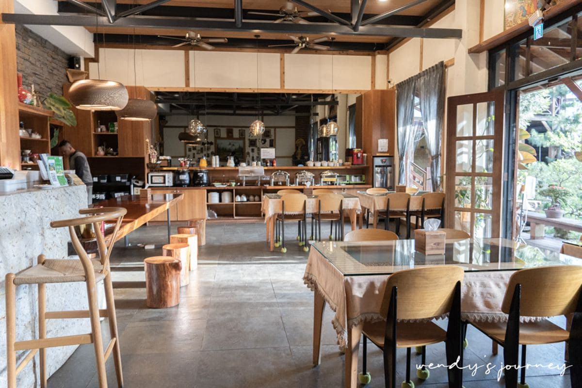 房內打卡無敵山景!「清境小木屋」先搶超大觀景窗雙人房,樓中樓躺床上觀星 房內打卡無敵山景!「清境小木屋」先搶超大觀景窗雙人房,樓中樓躺床上觀星