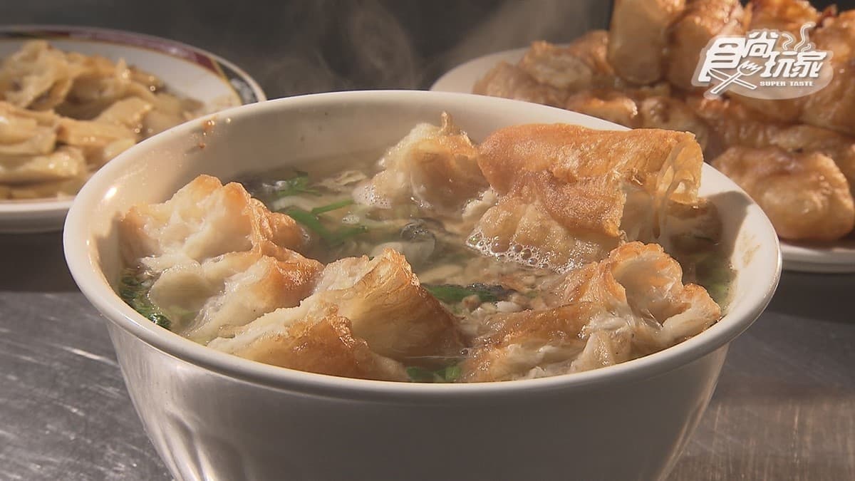 高雄人早餐首選!古早味「土魠魚粥」大量魚骨熬湯超鮮甜,再搭獨特肉燥油條