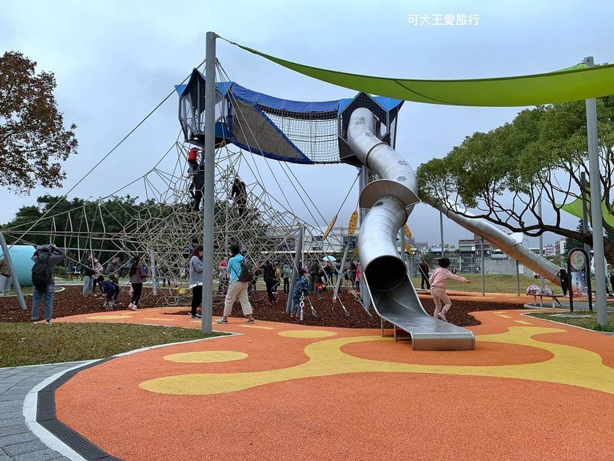 免費放電景點!花博「主題公園」先衝「水管溜滑梯」,爽玩「蜘蛛人攀爬網」 免費放電景點!花博「主題公園」先衝「水管溜滑梯」,爽玩「蜘蛛人攀爬網」