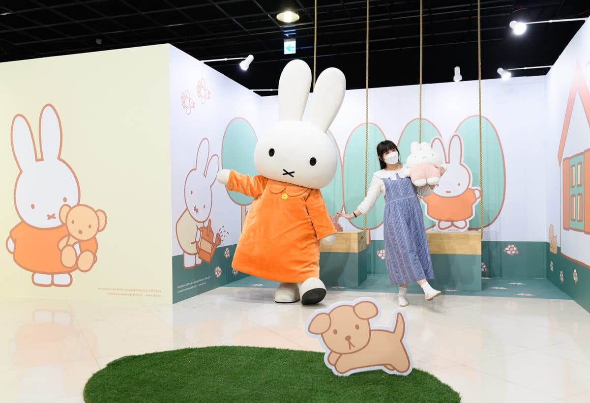 全新百坪「米飛兔」花季展!8展區可拍熱氣球、娃娃牆,還有兔兔生吐司可吃 全新百坪「米飛兔」花季展!8展區可拍熱氣球、娃娃牆,還有兔兔生吐司可吃