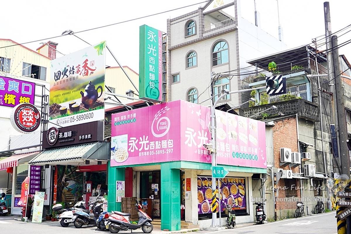 一撕開就爆漿!比臉大「菠蘿麵包」團購界超夯,滿滿奶油、巧克力瀑布太邪惡 一撕開就爆漿!比臉大「菠蘿麵包」團購界超夯,滿滿奶油、巧克力瀑布太邪惡