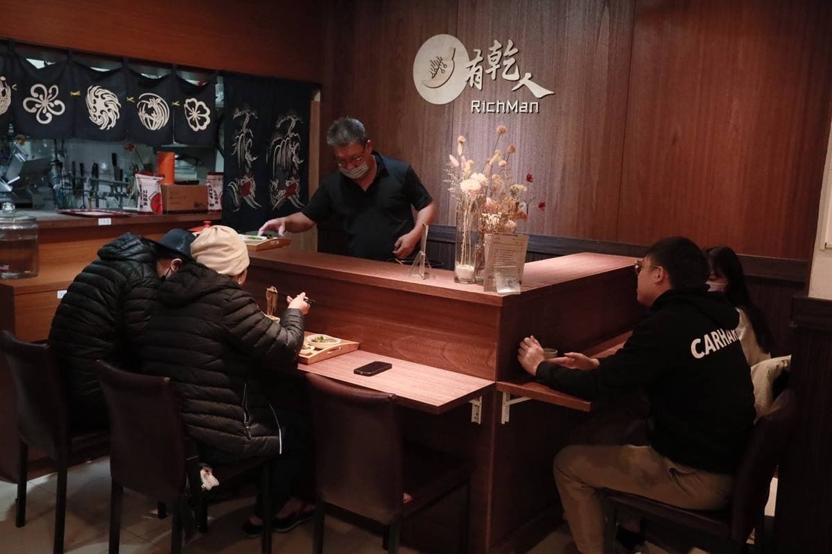 【新開店】1天只賣20碗!「麻辣牛肉麵」花4天製作,神祕店中店預約才能吃 【新開店】1天只賣20碗!「麻辣牛肉麵」花4天製作,神祕店中店預約才能吃