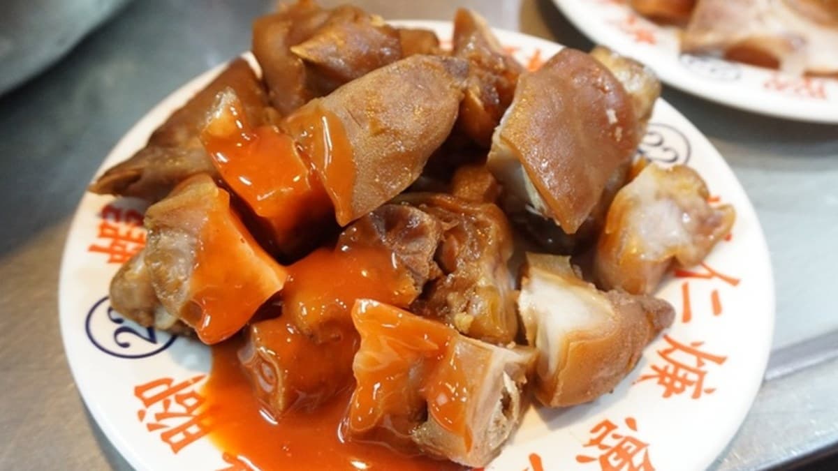 蝦仁羹.蹄膀.豬腳