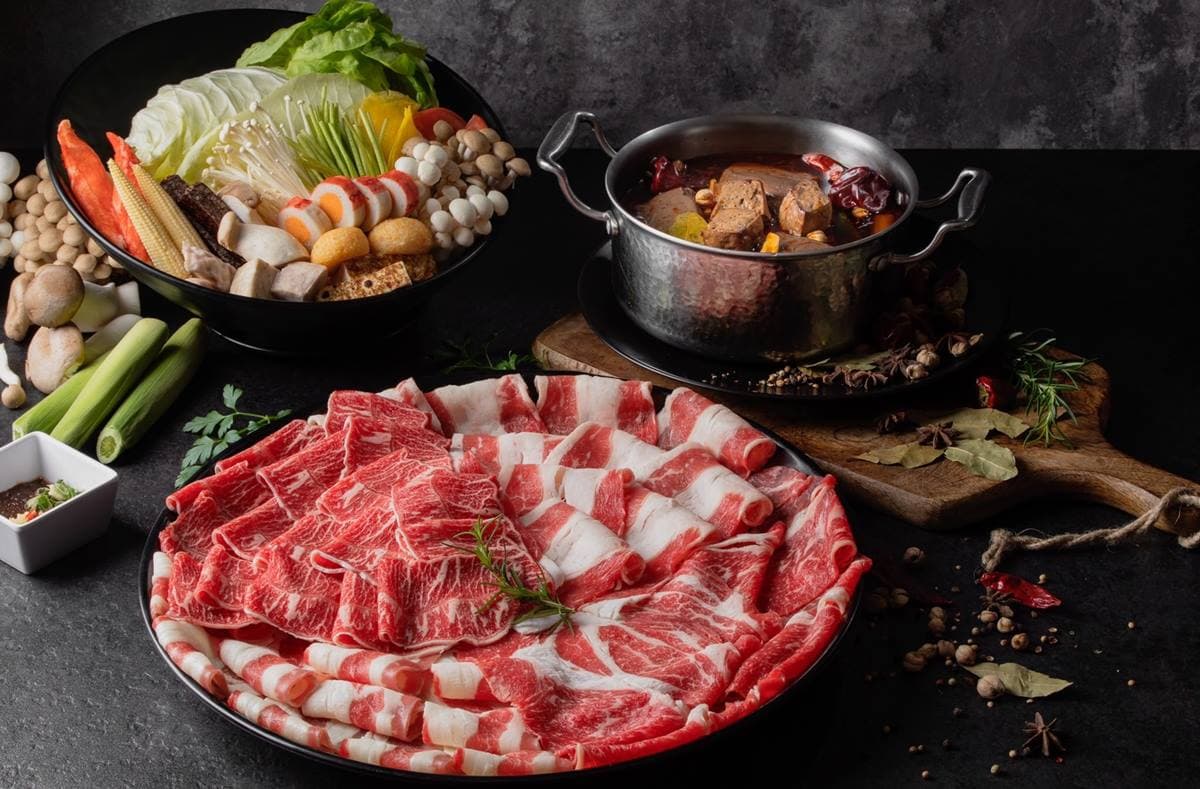 4人同行1人免費!肉多多火鍋母親節優惠,再送梅花豬、無骨雞腿 4人同行1人免費!肉多多火鍋母親節優惠,再送梅花豬、無骨雞腿