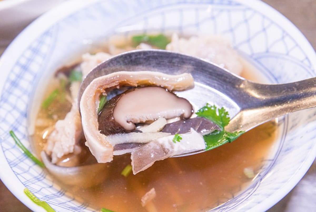 2022基隆廟口夜市美食攻略!內行人都吃這6攤:百年滷肉飯、郭董也愛花枝羹 2022基隆廟口夜市美食攻略!內行人都吃這6攤:百年滷肉飯、郭董也愛花枝羹