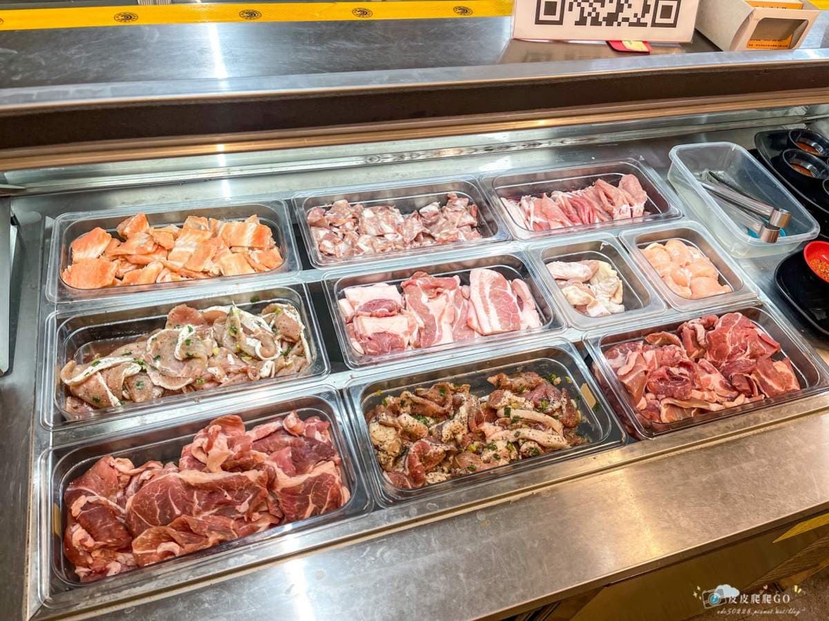 揪團吃到飽330元起!新北燒肉+火鍋兩吃免服務費,自助吧80種品項無限供應 揪團吃到飽330元起!新北燒肉+火鍋兩吃免服務費,自助吧80種品項無限供應