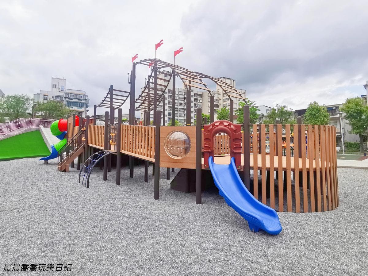免費放電景點+1!全新「巨型海盜船」共融遊戲場玩翻,大人美拍彩色健身區 免費放電景點+1!全新「巨型海盜船」共融遊戲場玩翻,大人美拍彩色健身區