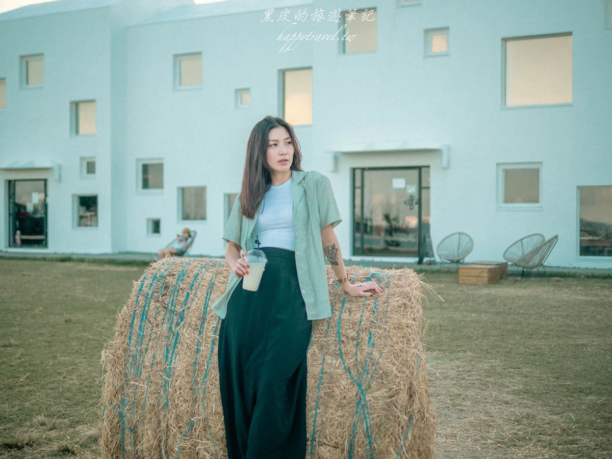 南台灣最美「冰淇淋餐車」!打卡絕美海景、網美稻草卷,再嘗季節限定芒果冰 南台灣最美「冰淇淋餐車」!打卡絕美海景、網美稻草卷,再嘗季節限定芒果冰