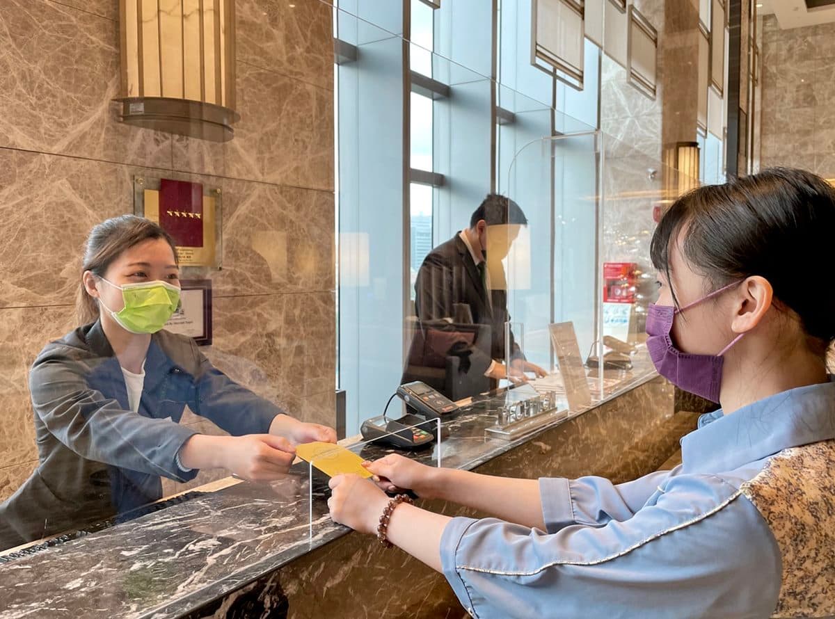 小黃卡拿出來!8飯店3劑疫苗優惠:免費住宿券、吃到飽、高空景觀涮涮鍋 小黃卡拿出來!8飯店3劑疫苗優惠:免費住宿券、吃到飽、高空景觀涮涮鍋