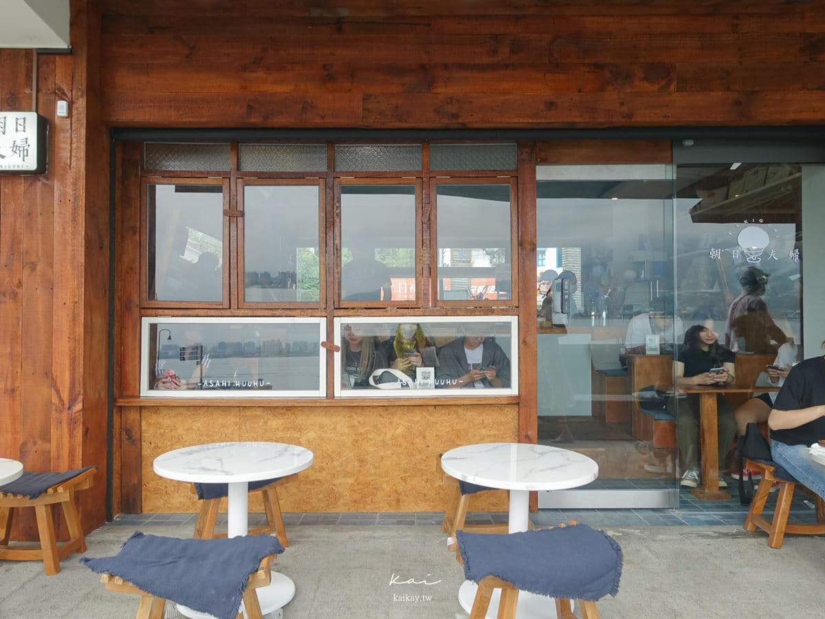 座位全都面無敵河景!「淡水最美冰店」搬家再開幕,必嘗夏限定「滬尾之戀」 座位全都面無敵河景!「淡水最美冰店」搬家再開幕,必嘗夏限定「滬尾之戀」