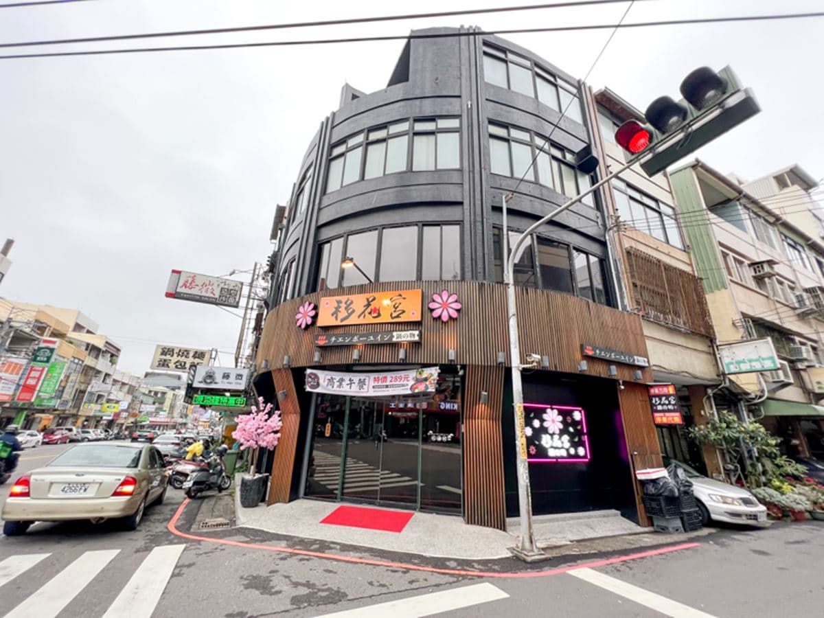 滿滿鮭魚卵、干貝降落!爆量系「超狂丼飯」痛風也要吃,加39元爽嗑龍蝦雜炊 滿滿鮭魚卵、干貝降落!爆量系「超狂丼飯」痛風也要吃,加39元爽嗑龍蝦雜炊