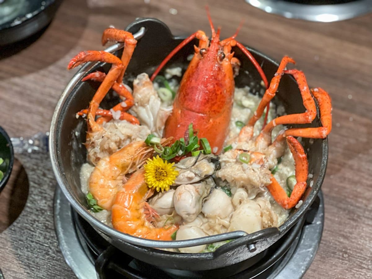 滿滿鮭魚卵、干貝降落!爆量系「超狂丼飯」痛風也要吃,加39元爽嗑龍蝦雜炊 滿滿鮭魚卵、干貝降落!爆量系「超狂丼飯」痛風也要吃,加39元爽嗑龍蝦雜炊